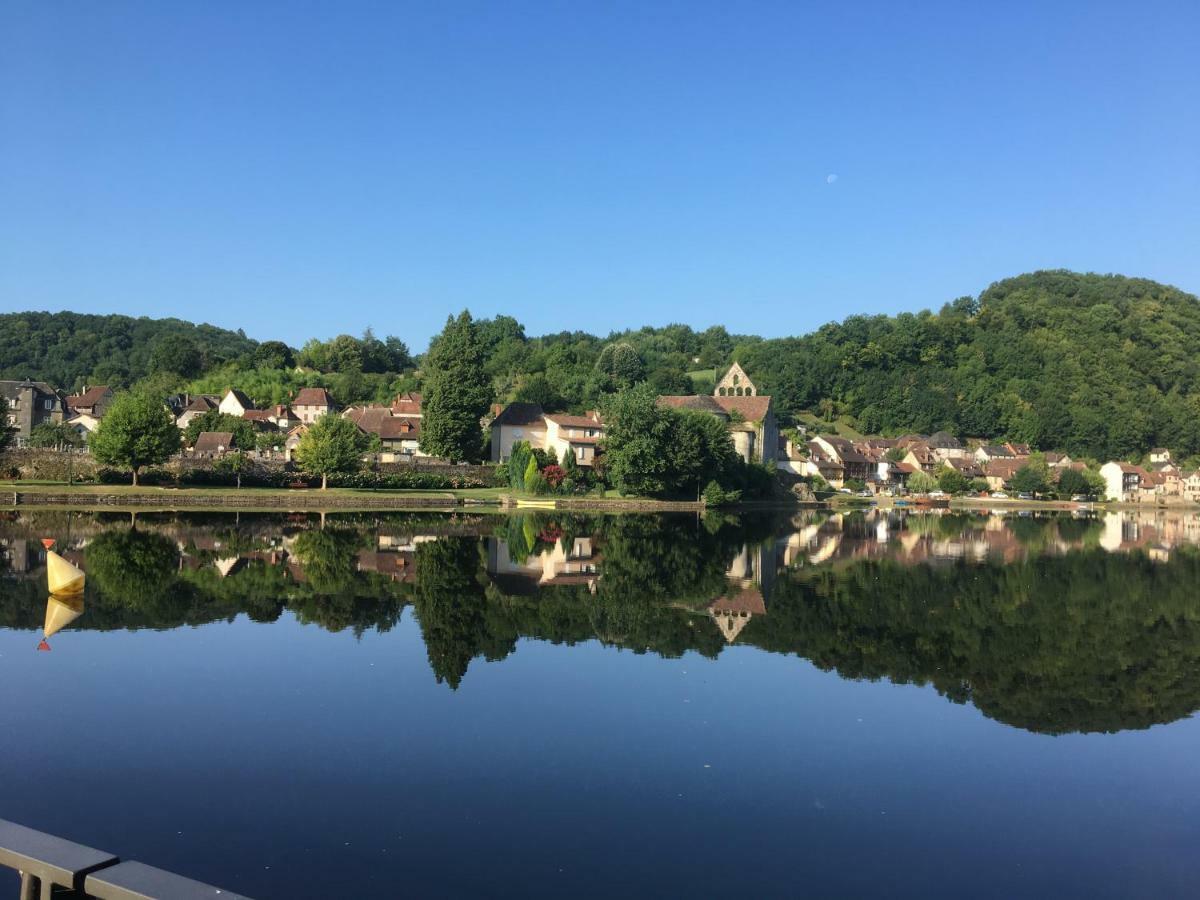 Hôtel Le Canard Qui Rit à Beaulieu-sur-Dordogne Extérieur photo